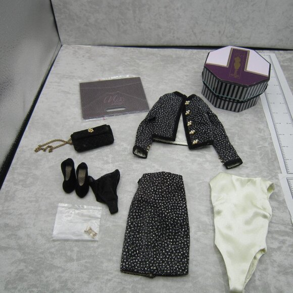 Tonner Tyler Wentworth Tailuer Classique Outfit for 16" Fashion Doll - Picture 2 of 9